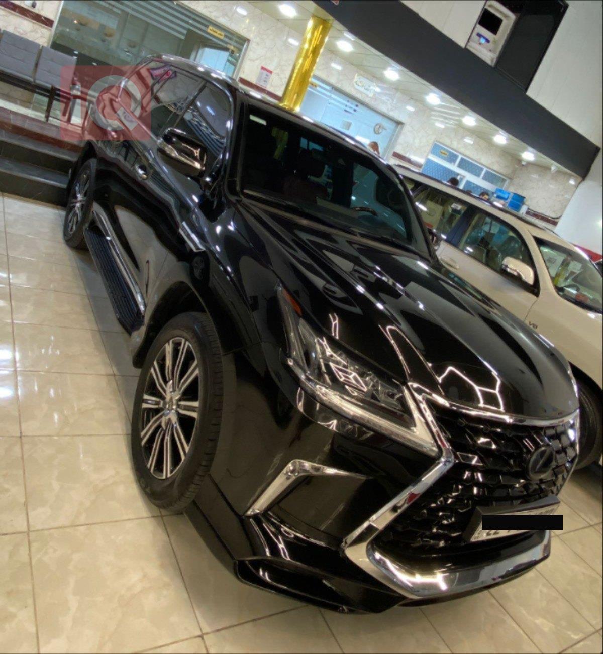 Lexus LX